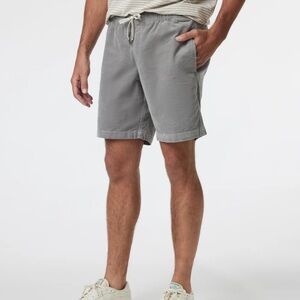 Vuori Men's Gray Optimist Short size Large